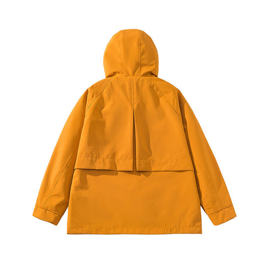 Damen technische Outdoor-Jacke mit verstellbarer Kapuze und großen Taschen