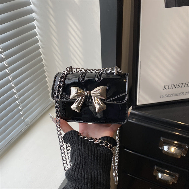 Damen elegante Handtasche mit einer modischen Schleife von Nord Taschen