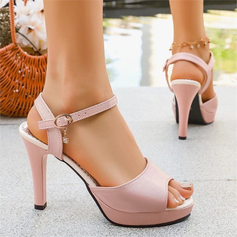 Damen Plateau-Sandalen mit eleganter Rollenschnalle