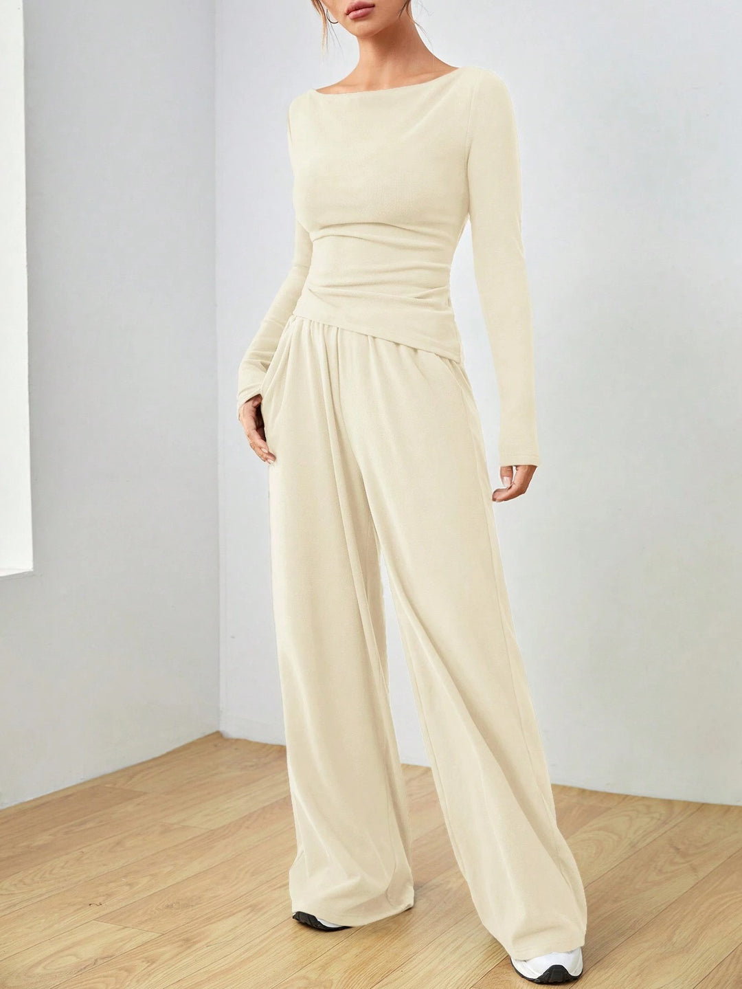Damen Loungewear-Set aus weichfallendem Jersey mit U-Boot-Ausschnitt, tailliertem Longsleeve und weiter Palazzo-Hose Nord Taschen