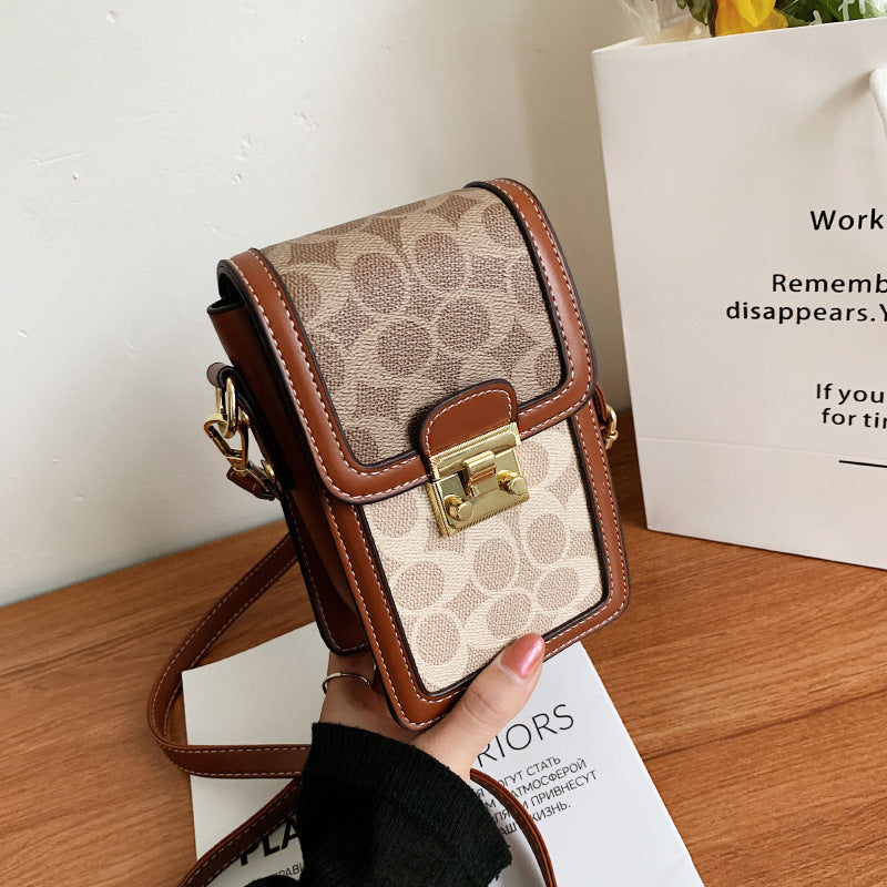 Damen crossbody Tasche mit dekorativem Klappenverschluss Nord Taschen