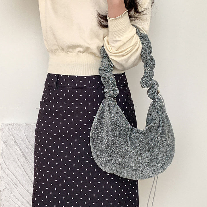 Damen Hobo-Tasche mit modischem Faltendesign und hochwertiger Oberflächenstruktur Nord Taschen