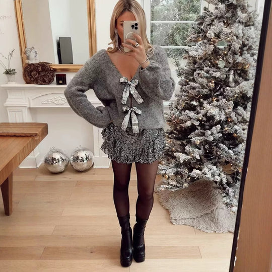 Damen Oversize-Strickcardigan mit V‑Ausschnitt und Pailletten‑Schleifen Nord Taschen