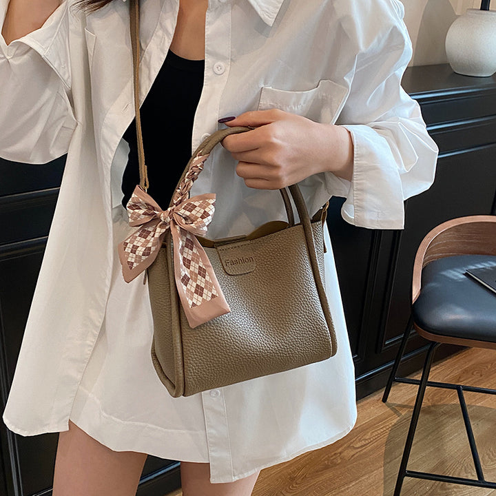 Damen modische Handtasche mit dekorativem Schleifen-Detail Nord Taschen