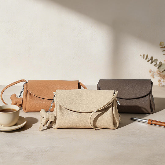 Damen Umhängetasche im minimalistischen Design mit abnehmbarem Anhänger Nord Taschen
