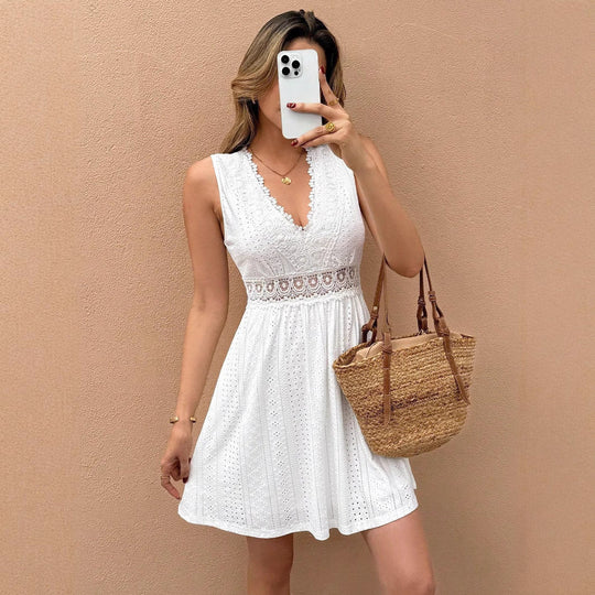 Damen nan Baumwoll-Broderie-Sommerkleid mit V-Ausschnitt und Spitzen-Taillenband Nord Taschen