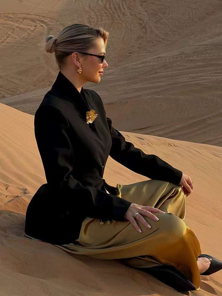Damen Taillierter Blazer mit Stehkragen und figurbetonter Silhouette Nord Taschen