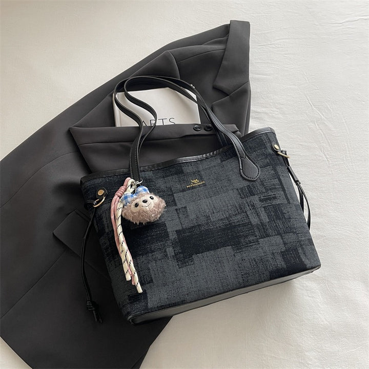 Damen modische Umhängetasche mit praktischen Fächern Nord Taschen