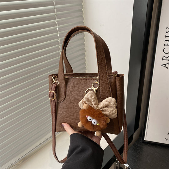 Damen Mini-Tasche mit verspieltem Tieranhänger Nord Taschen