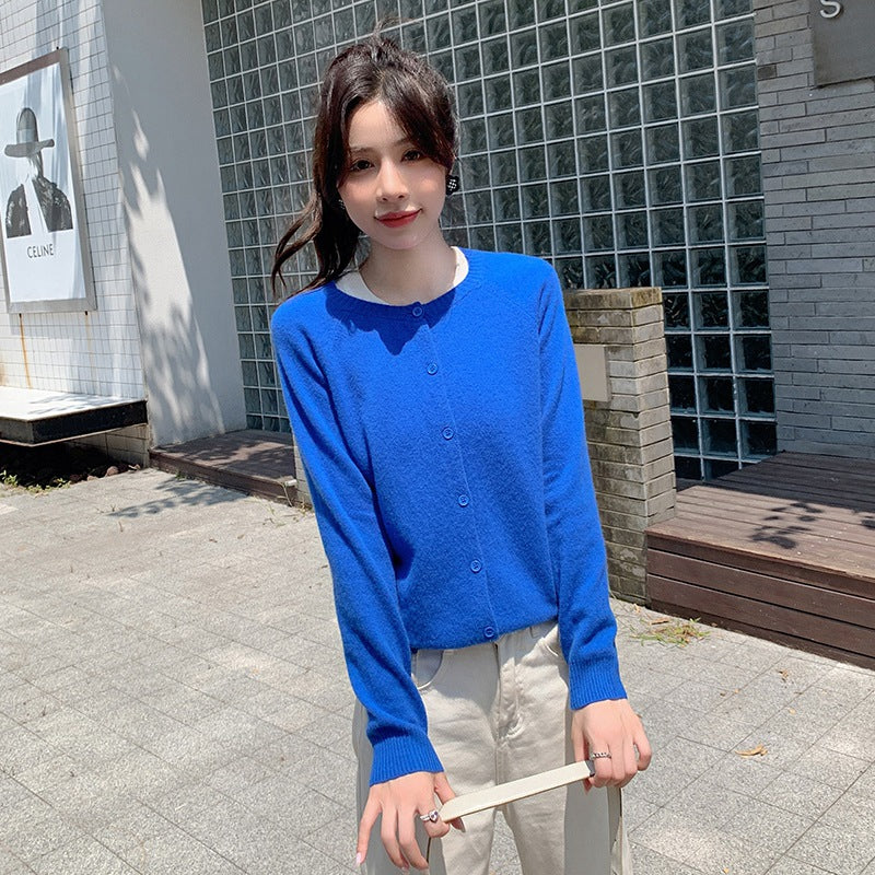 Damen Kurzgeschnittener Feinstrick-Cardigan mit Rundhalsausschnitt und kastiger Passform Nord Taschen