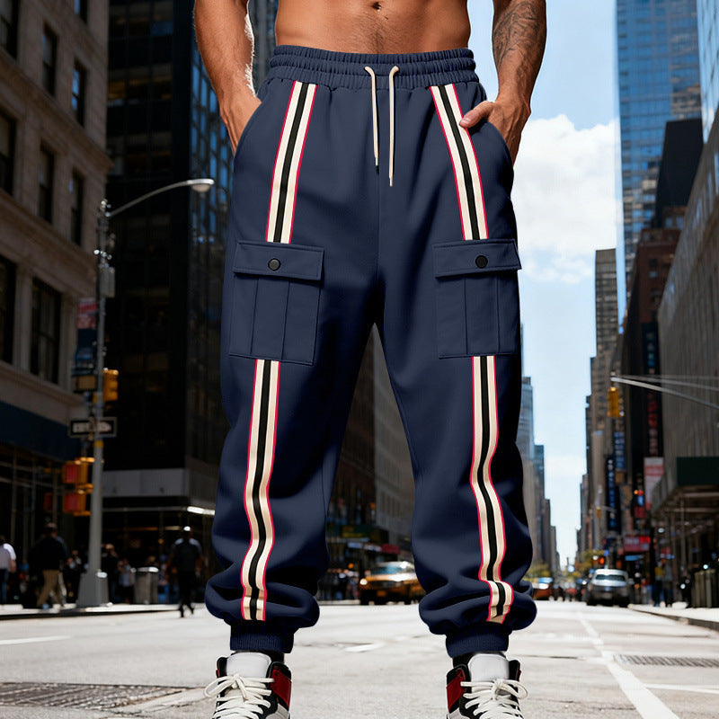 Herren Cargo-Jogginghose im Urban-Streetwear-Look mit Kontraststreifen und Klappentaschen Nord Taschen