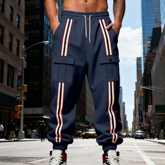 Herren Cargo-Jogginghose im Urban-Streetwear-Look mit Kontraststreifen und Klappentaschen Nord Taschen