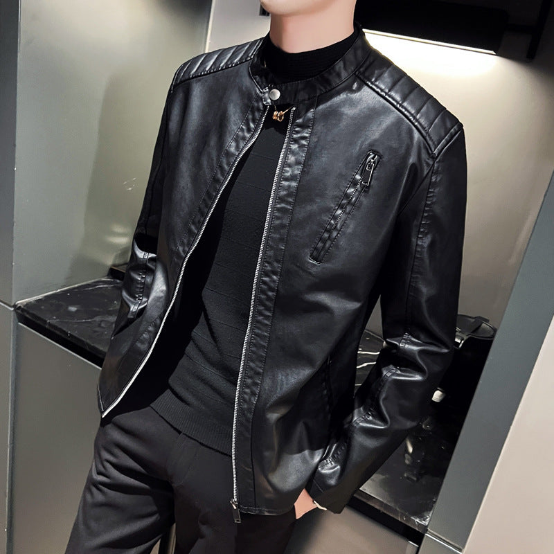 Herren Schlanke Kunstleder-Bikerjacke mit Stehkragen, Steppeinsätzen und Reißverschlusstaschen Nord Taschen
