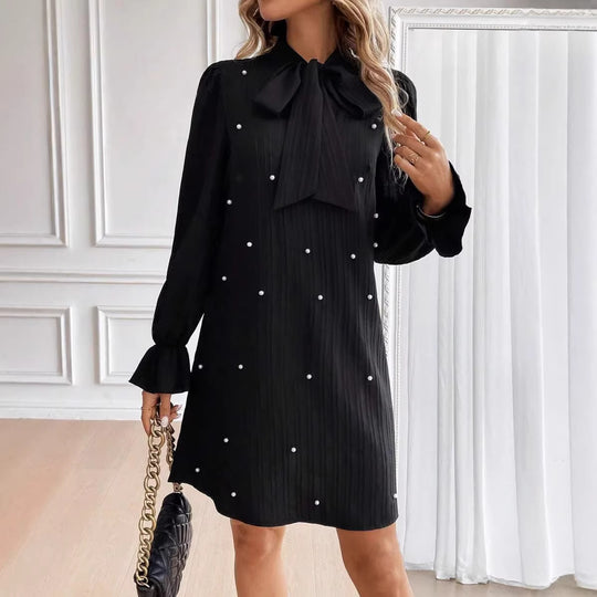 Damen Elegantes Minikleid mit Schleifenkragen und Rüschen Nord Taschen