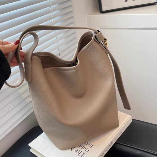 Damen Hobo-Tasche mit abnehmbarem Innenbeutel und modernem Design Nord Taschen