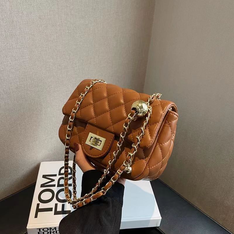 Damen elegante gesteppte Umhängetasche mit Kettenriemen Nord Taschen