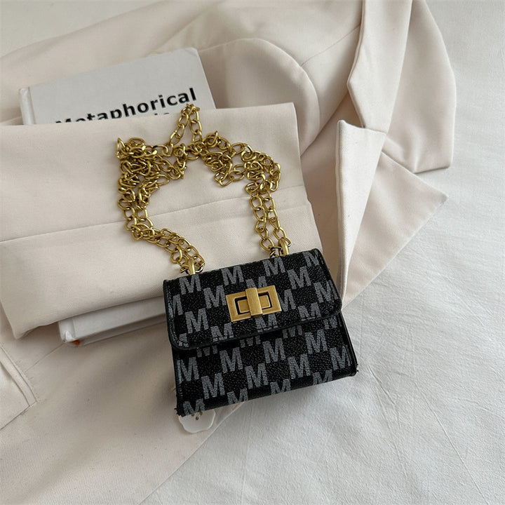 Damen Mini-Portemonnaie mit eleganter Kettenverzierung Nord Taschen