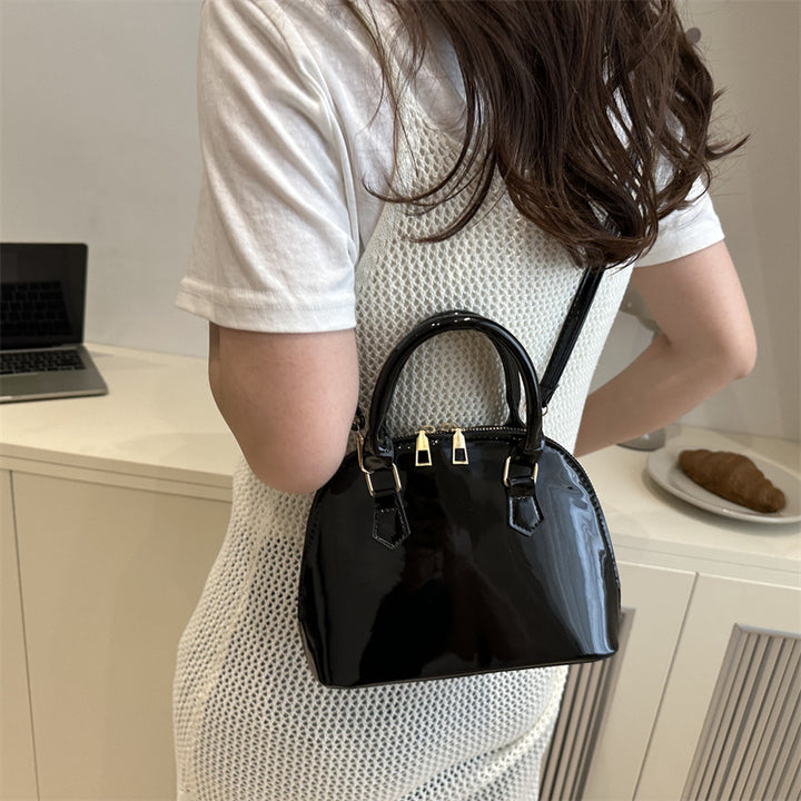 Damen Handtasche mit glänzender Oberfläche und abnehmbarem Schulterriemen Nord Taschen