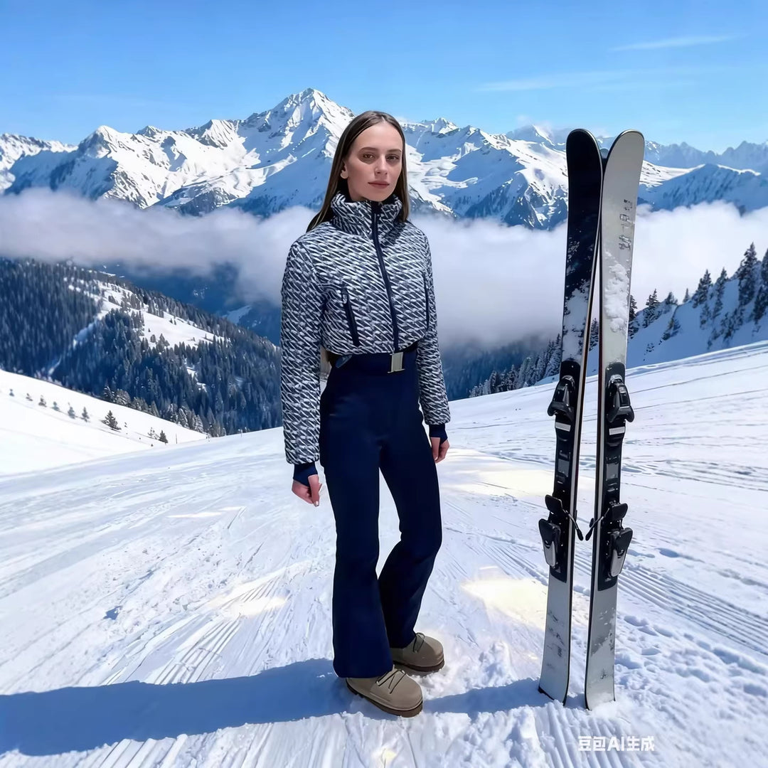 Damen Zweiteiliges Ensemble aus strukturierter Kurzjacke und hochgeschnittener Schlaghose Nord Taschen