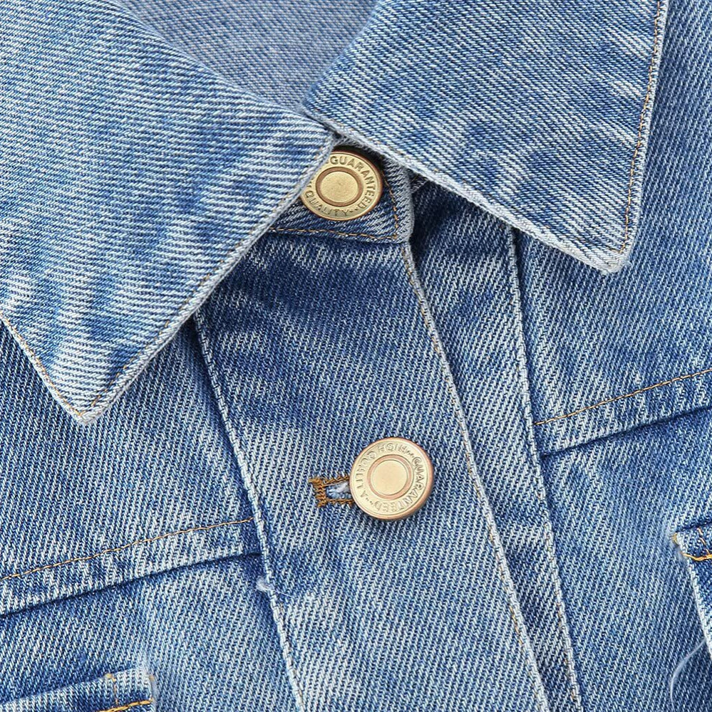 Damen Kurze Denim-Jacke mit Metallic-Finish und aufgesetzten Brusttaschen Nord Taschen