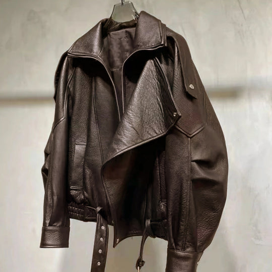 Herren Oversized Lederjacke mit weitem asymmetrischen Revers und Taillengürtel Nord Taschen