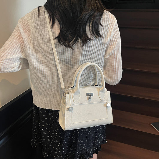 Damen elegante Handtasche mit strukturiertem Kunstleder und praktischen Trageoptionen Nord Taschen