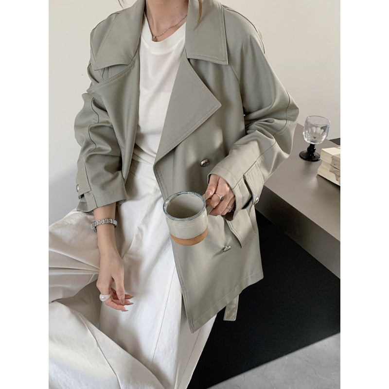 Damen Kurztrench mit weitem Schnitt, doppelreihigem Verschluss und Bindegürtel Nord Taschen