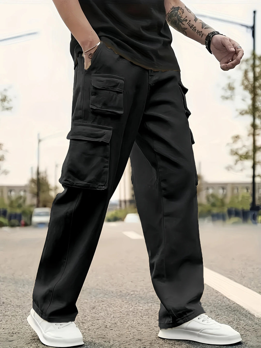 Herren Oversize Utility-Cargohose mit mehrfachen aufgesetzten Klapptaschen Nord Taschen