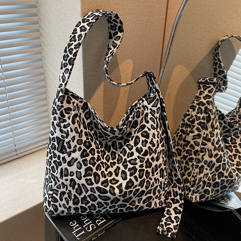 Damen Hobo-Tasche mit modernem Leopardenmuster Nord Taschen