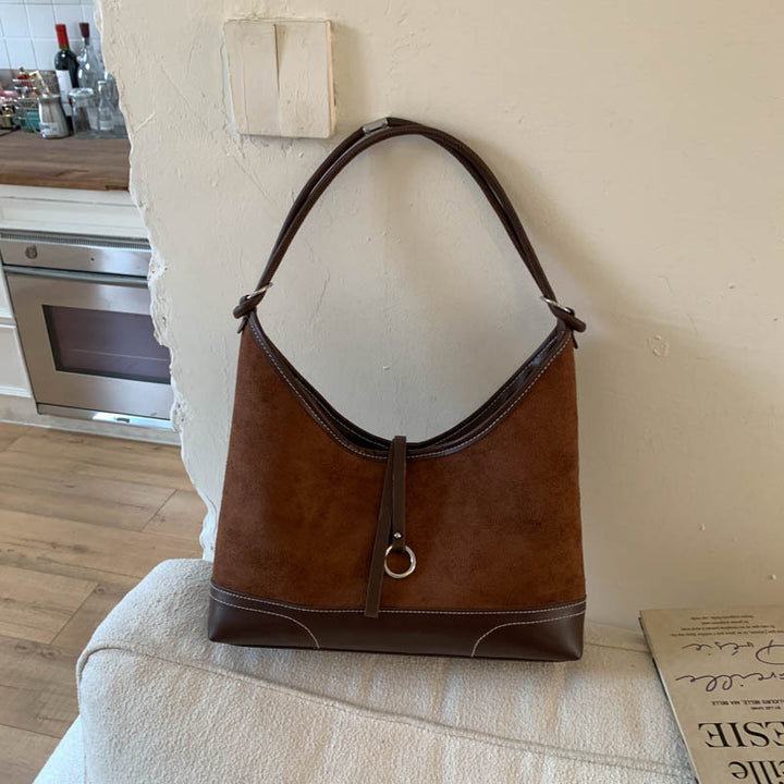 Damen Hobo-Tasche aus weichem Wildleder mit elegantem Detail Nord Taschen