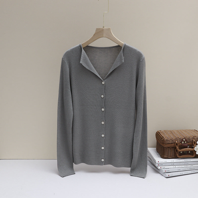 Damen Leichter Feinstrick-Cardigan mit offenem Hemdkragen und schimmernder Knopfleiste Nord Taschen