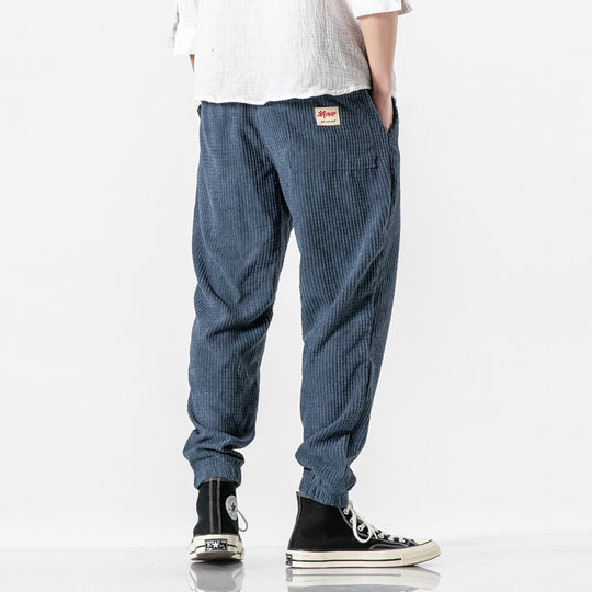 Herren Cordhose im Jogger‑Stil aus Cordvelours mit elastischem Bund und gerippten Beinabschlüssen Nord Taschen
