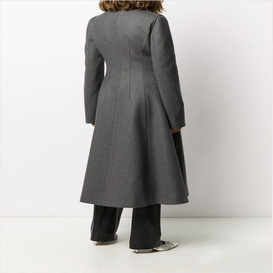 Damen Taillierter A-Linien Mantel mit asymmetrischer Einreihe und schwingendem Rock Nord Taschen