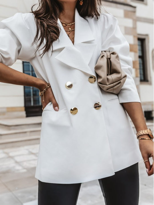 Damen Oversize-Blazer doppelreihig mit gerafften Ärmeln, Notch-Revers und goldfarbenen Zierknöpfen Nord Taschen