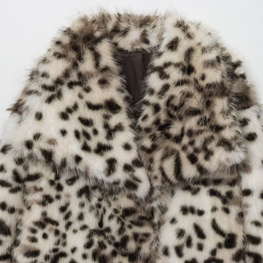 Damen Kurzjacke aus Kunstpelz im Snow-Leopard-Print mit weitem Revers Nord Taschen