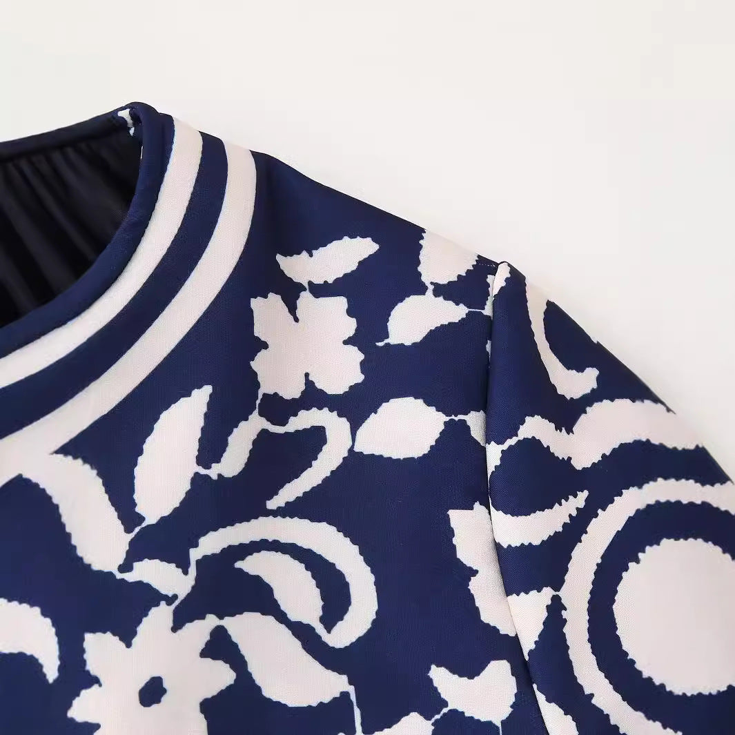 Damen Leichte Blousonjacke im floralen Muster mit Rundhals, Balloonärmeln und kontrastierenden Streifen Nord Taschen