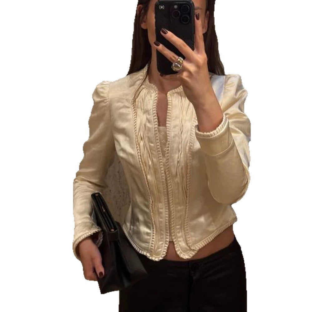 Damen Taillierter Cropped-Blazer mit skulpturierter Schulterpartie und Zierborten Nord Taschen