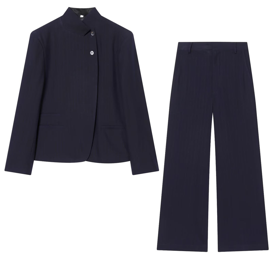 Damen Kurzblazer mit Funnelkragen und asymmetrischer Knopfleiste Nord Taschen