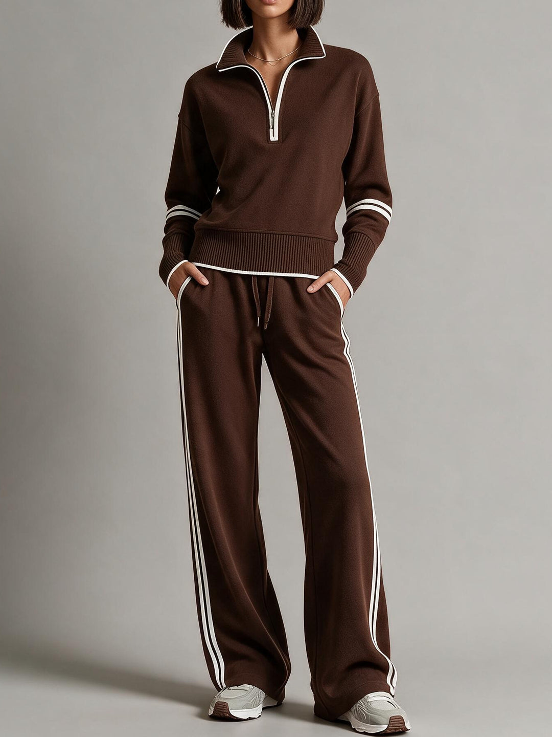 Damen Komfortables Strick-Jogging-Set mit Stehkragen, halbem Reißverschluss und Kontraststreifen Nord Taschen