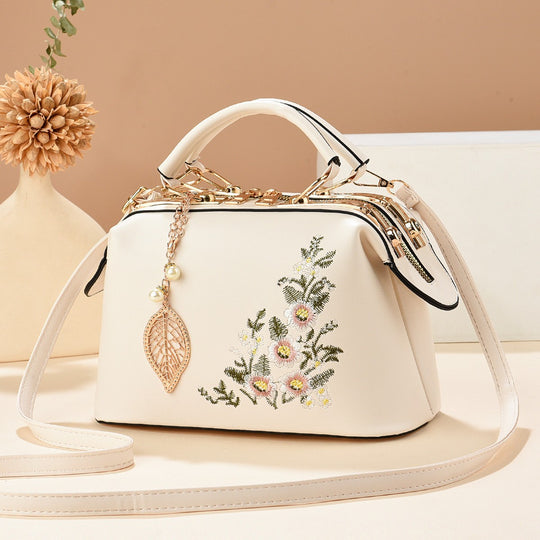 Damen Handtasche mit floralen Stickereien und abnehmbarem Tragegurt Nord Taschen