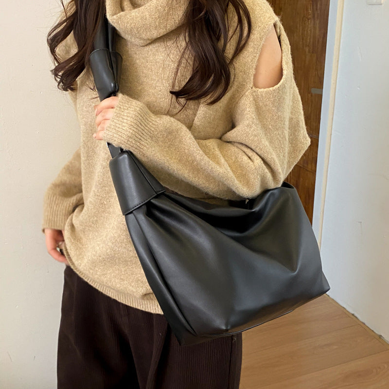 Damen Hobo-Tasche aus hochwertigem Kunstleder mit elastischem Tragegriff Nord Taschen