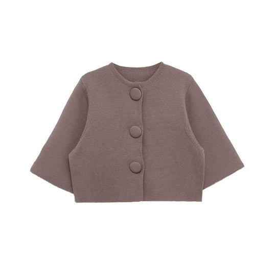 Damen Kurzcape-Strickjacke mit überschnittenen Ärmeln und bezogenen Zierknöpfen Nord Taschen
