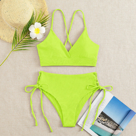 Damen Bikini-Set mit verstellbaren Trägern und raffinierten Schnürdetails