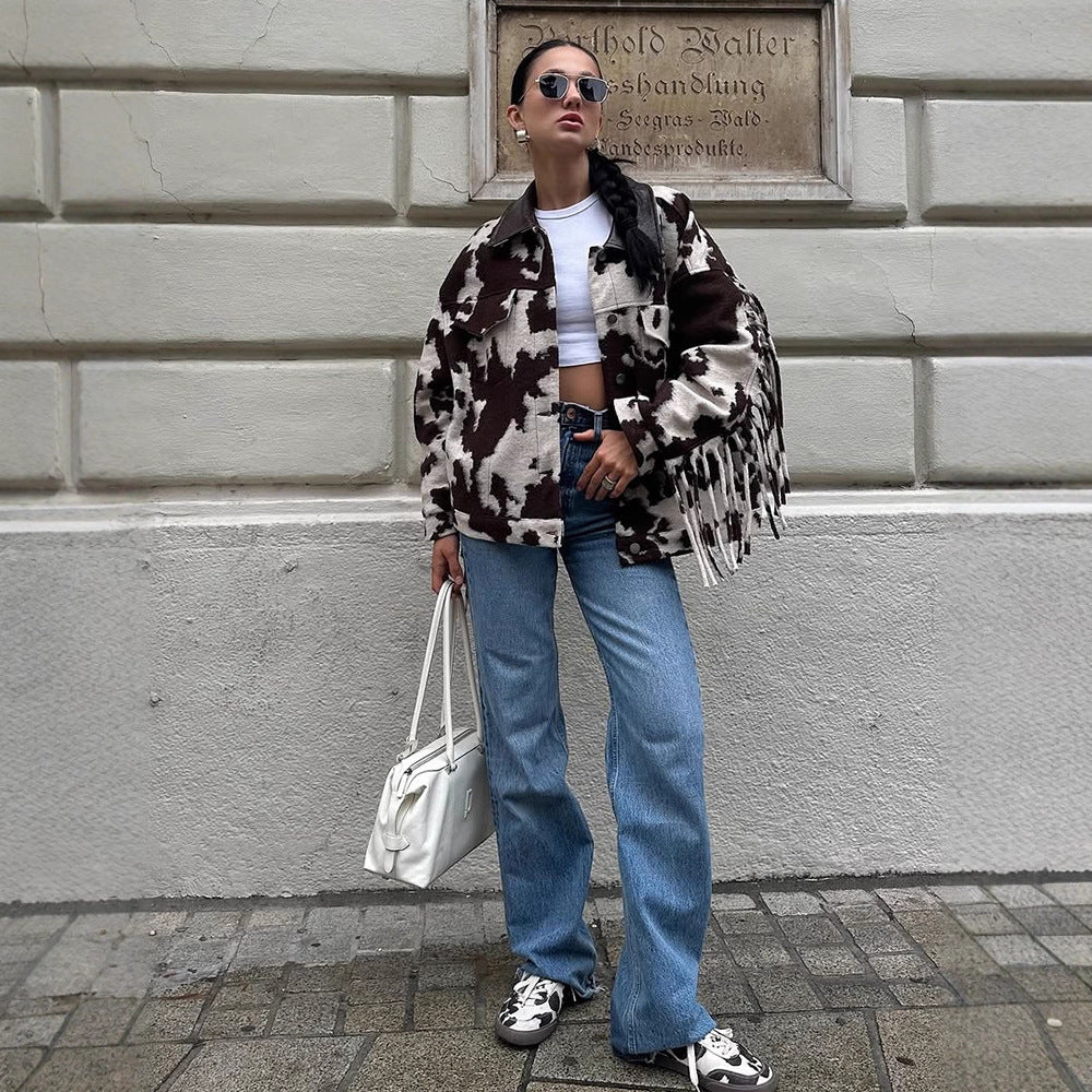 Damen Kurzjacke im Cowprint mit Fransen, Kunstfell‑Optik und Lederkragen Nord Taschen