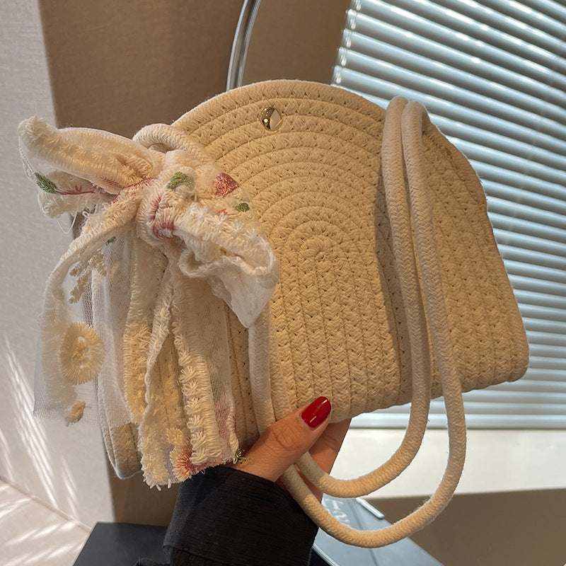 Damen Handtasche mit floralem Dekor und geflochtenem Design Nord Taschen