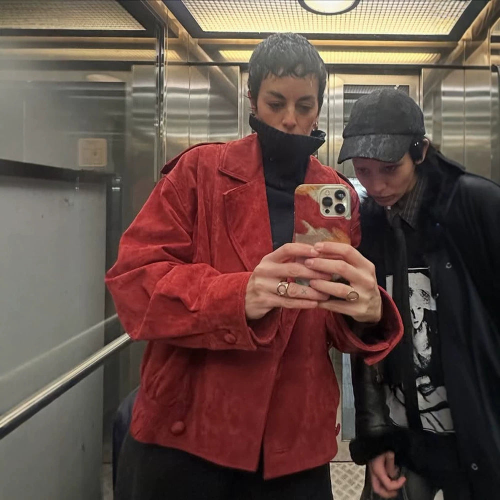 Damen gekürzte Velourslederjacke mit hohem Kragen und doppelreihiger Knopfleiste Nord Taschen
