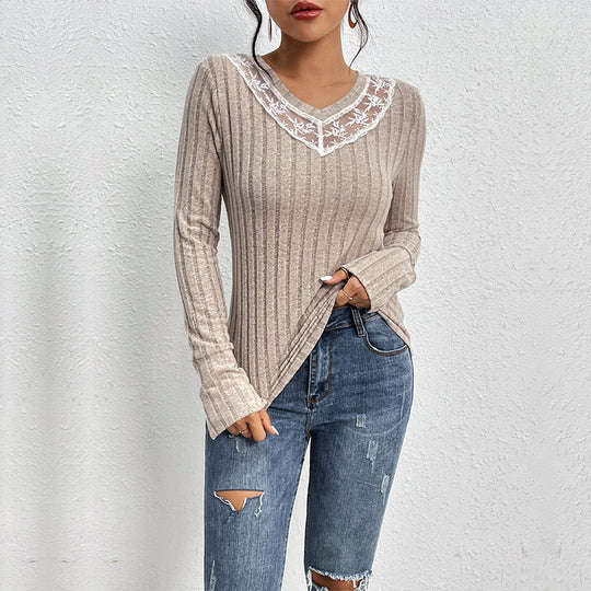 Damen Geripptes Feinstrick-Longsleeve mit V‑Ausschnitt und Spitzenpasse Nord Taschen