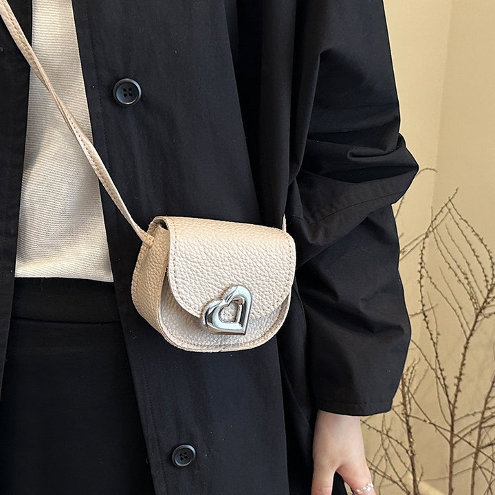 Damen Mini-Umhängetasche mit herzförmigem Verschluss Nord Taschen