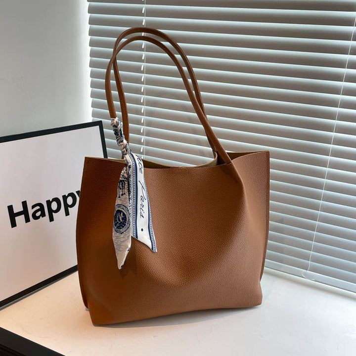Damen elegante Tragetasche mit geschmeidiger Lederstruktur und modischem Schal Nord Taschen