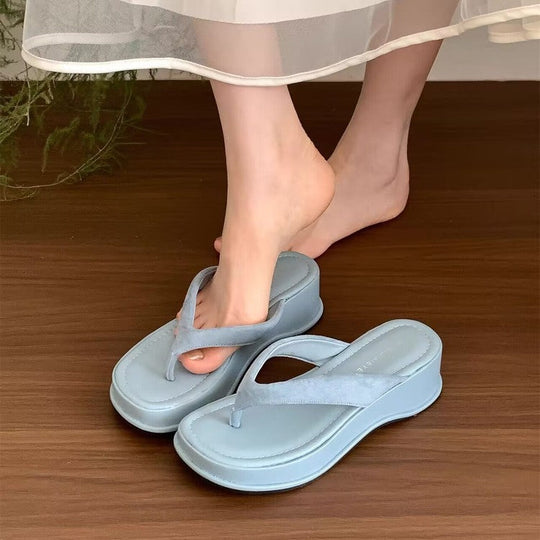 Damen trendige Wedge-Zehentrenner mit elegantem Obermaterial